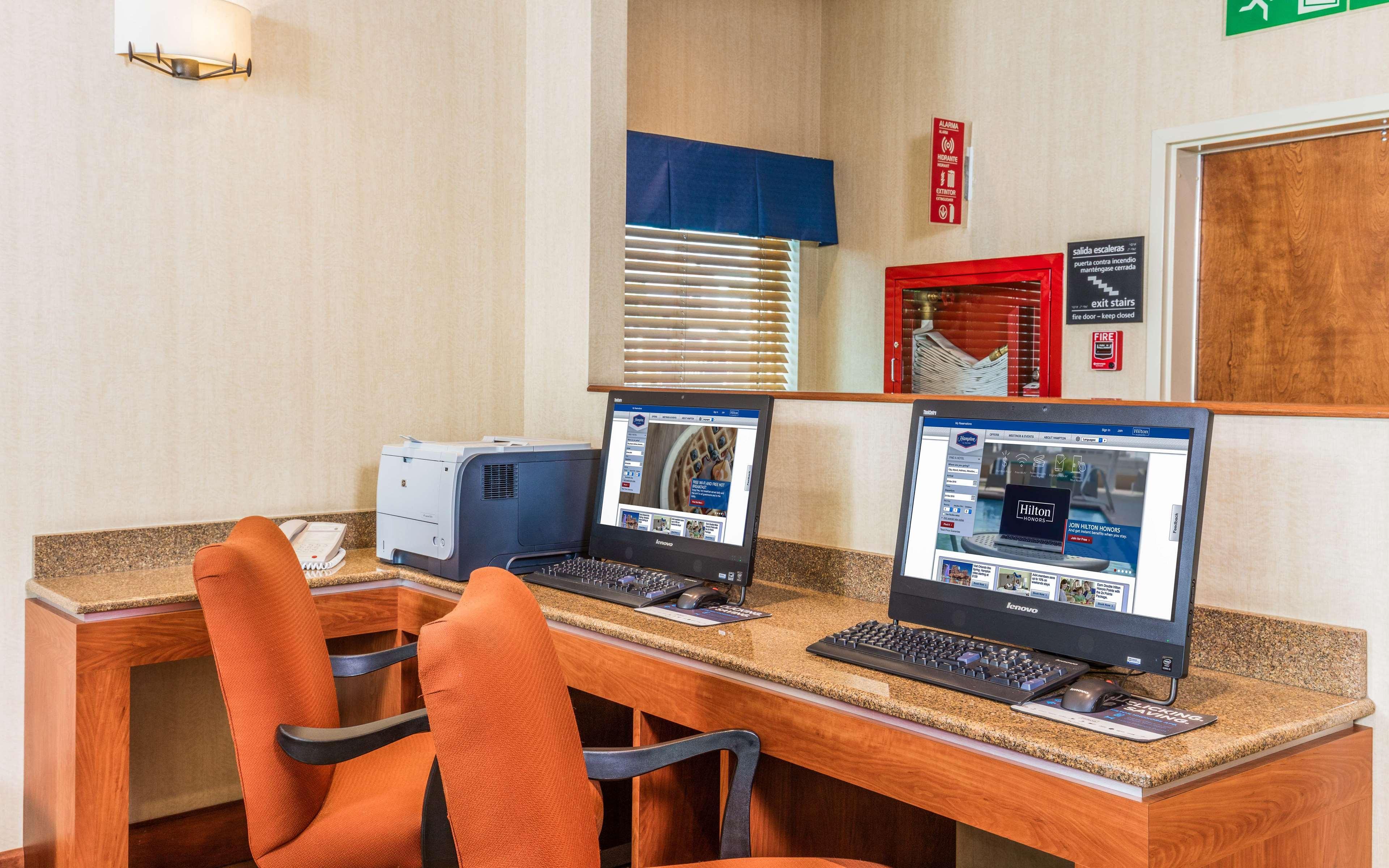 Hampton By Hilton Queretaro Tecnologico Hotel Buitenkant foto