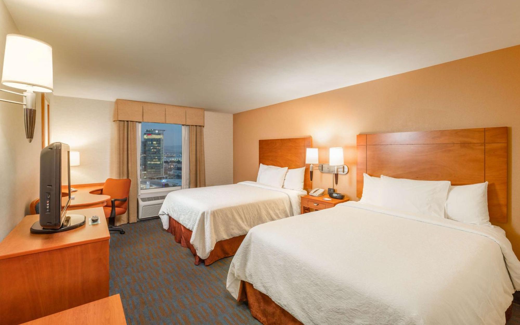 Hampton By Hilton Queretaro Tecnologico Hotel Buitenkant foto