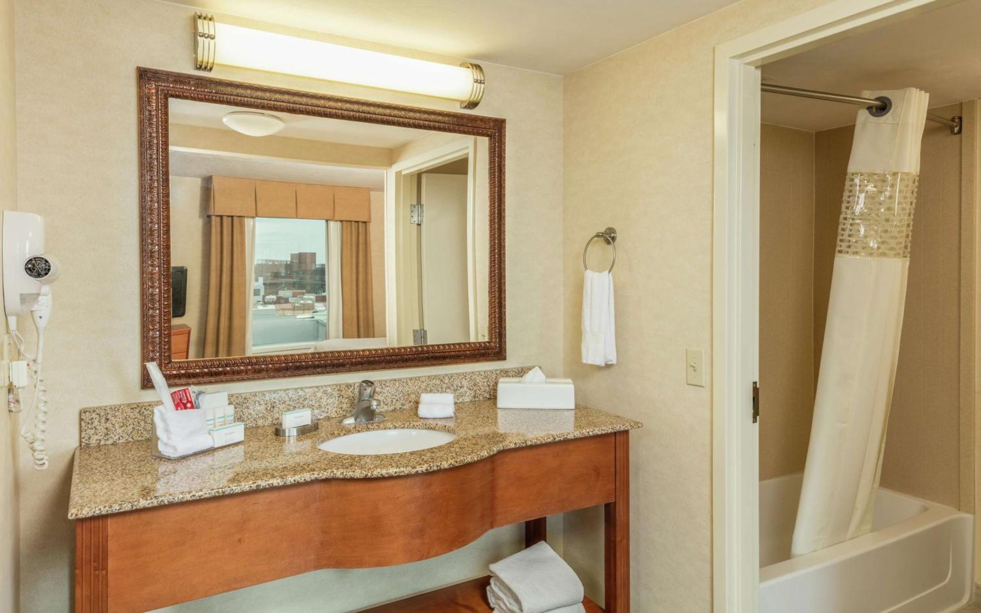 Hampton By Hilton Queretaro Tecnologico Hotel Buitenkant foto
