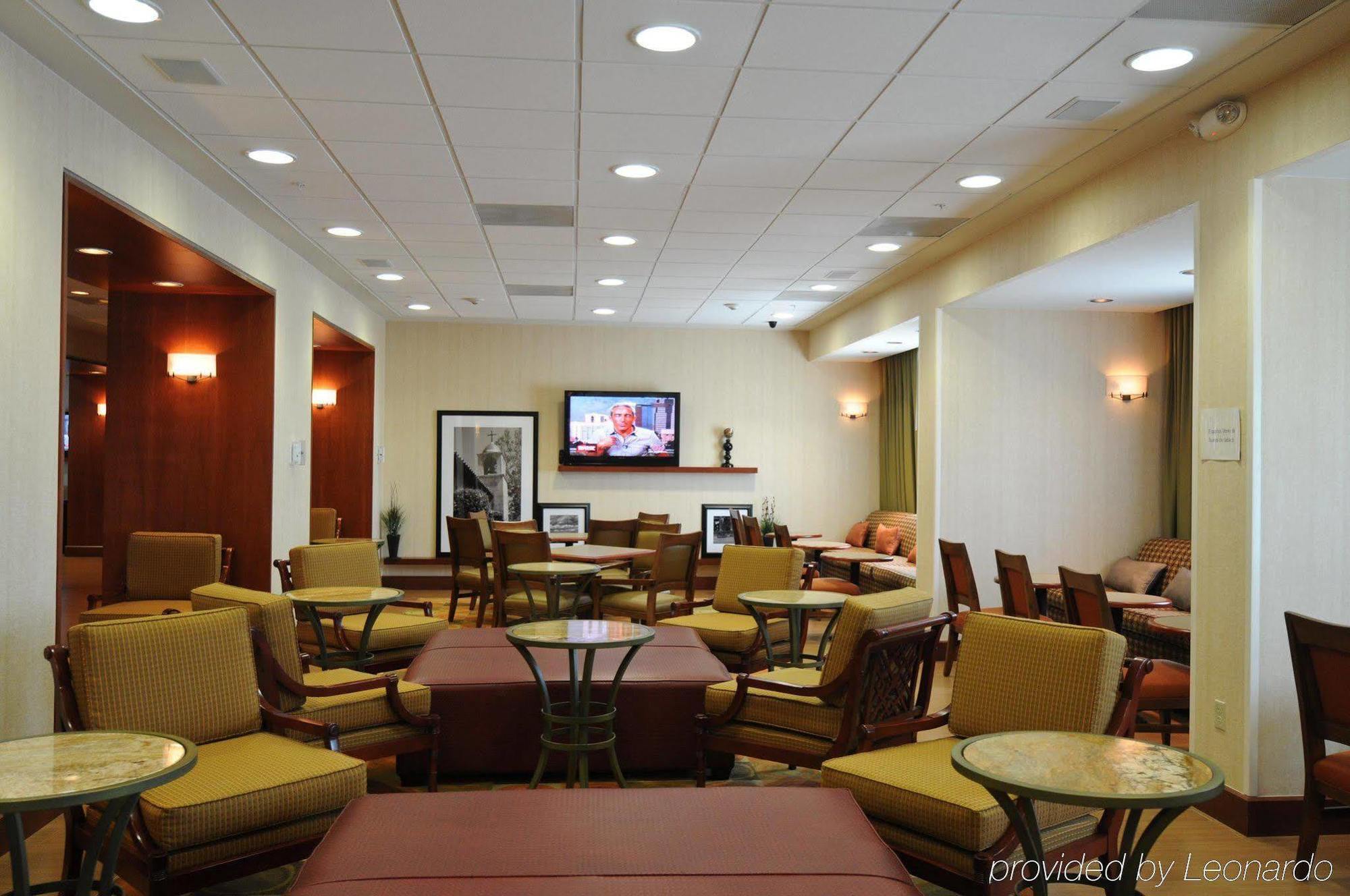 Hampton By Hilton Queretaro Tecnologico Hotel Buitenkant foto
