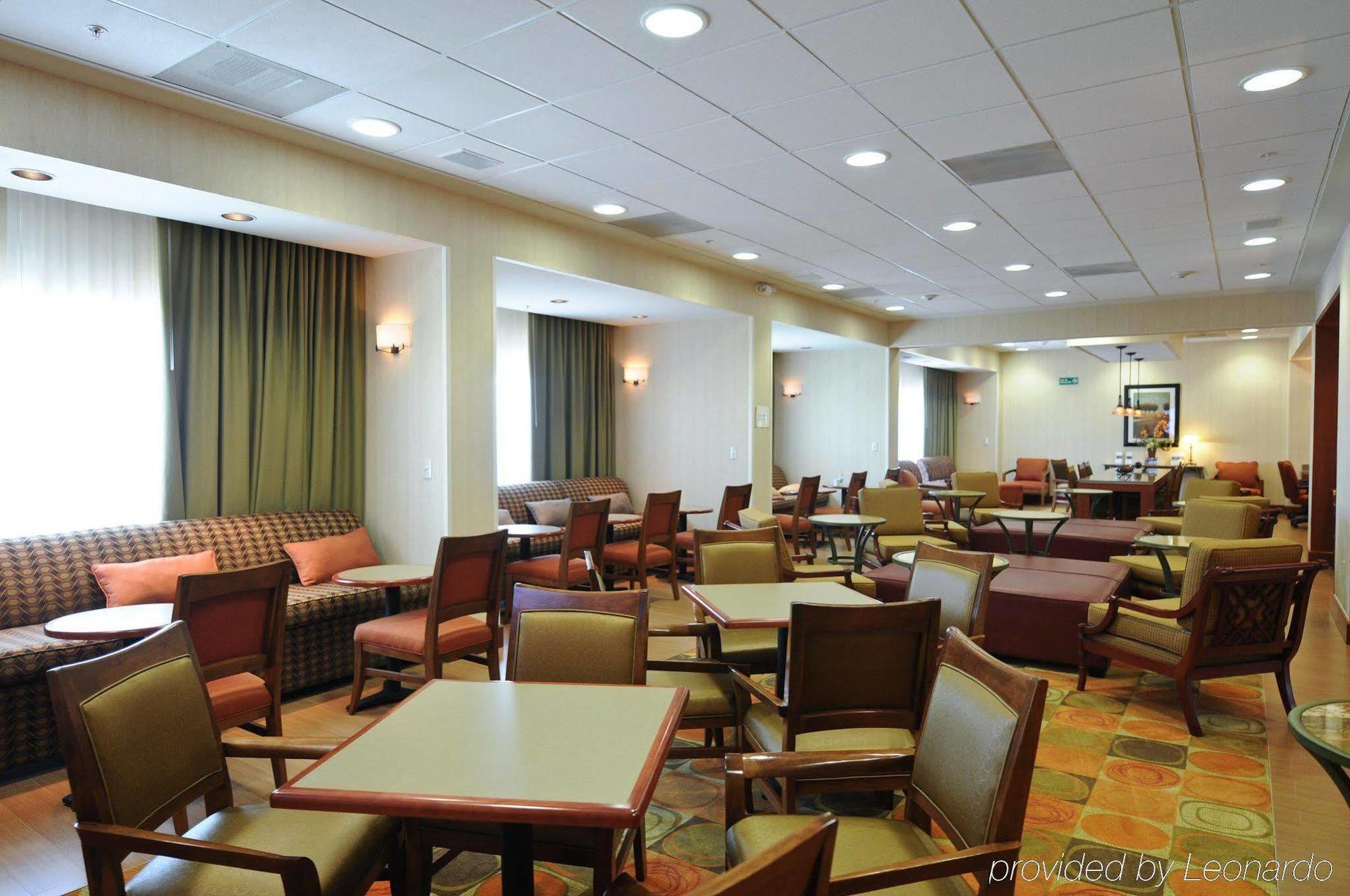 Hampton By Hilton Queretaro Tecnologico Hotel Restaurant foto