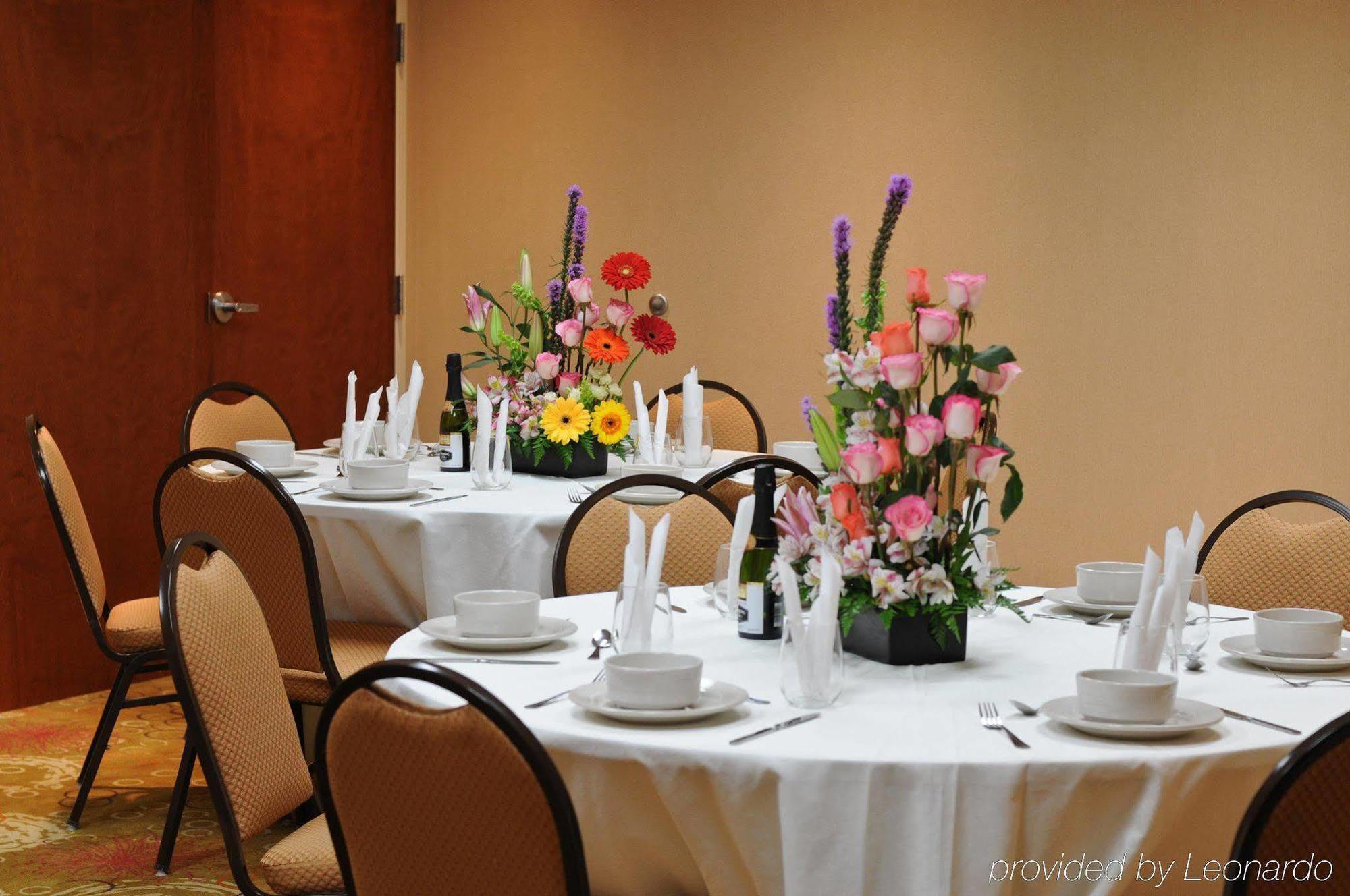Hampton By Hilton Queretaro Tecnologico Hotel Restaurant foto
