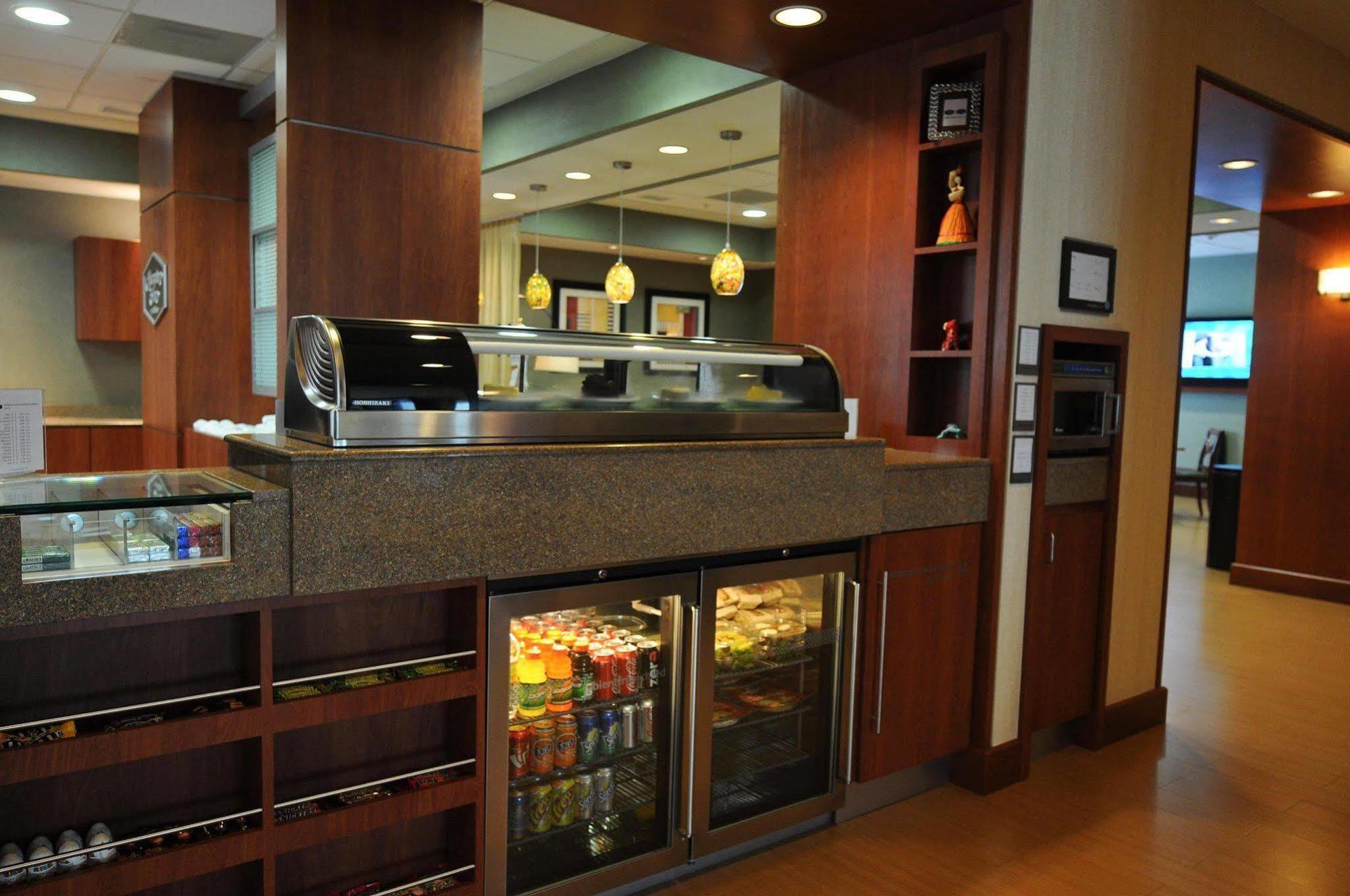 Hampton By Hilton Queretaro Tecnologico Hotel Restaurant foto
